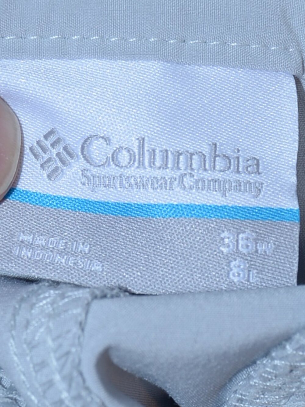 Columbia PFG Performance Fishing Shorts -- Light Gray -- Men's Size 36W 8L - Picture 4 of 5